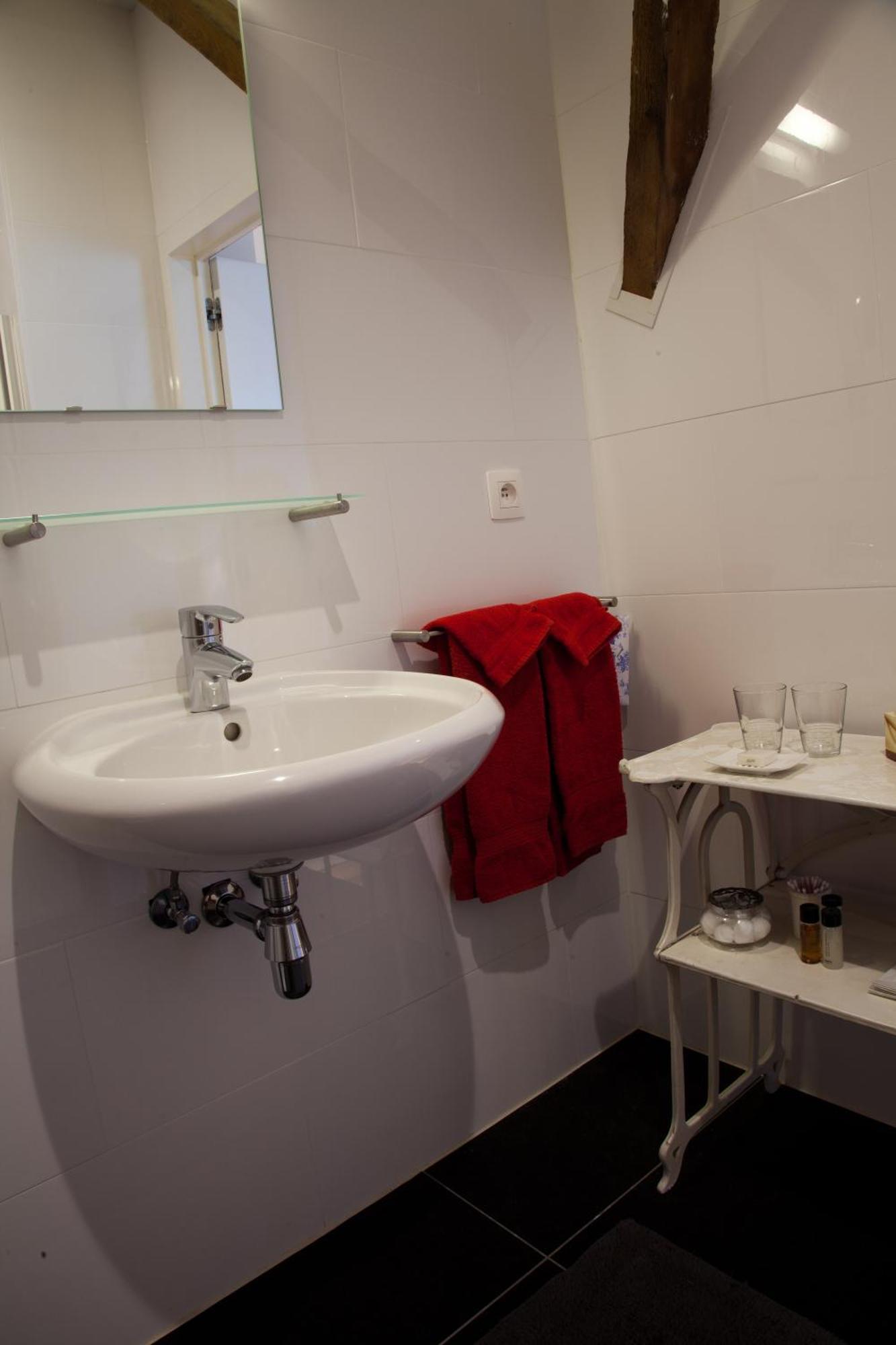 B&B Het Agnetenklooster Maaseik Exteriör bild
