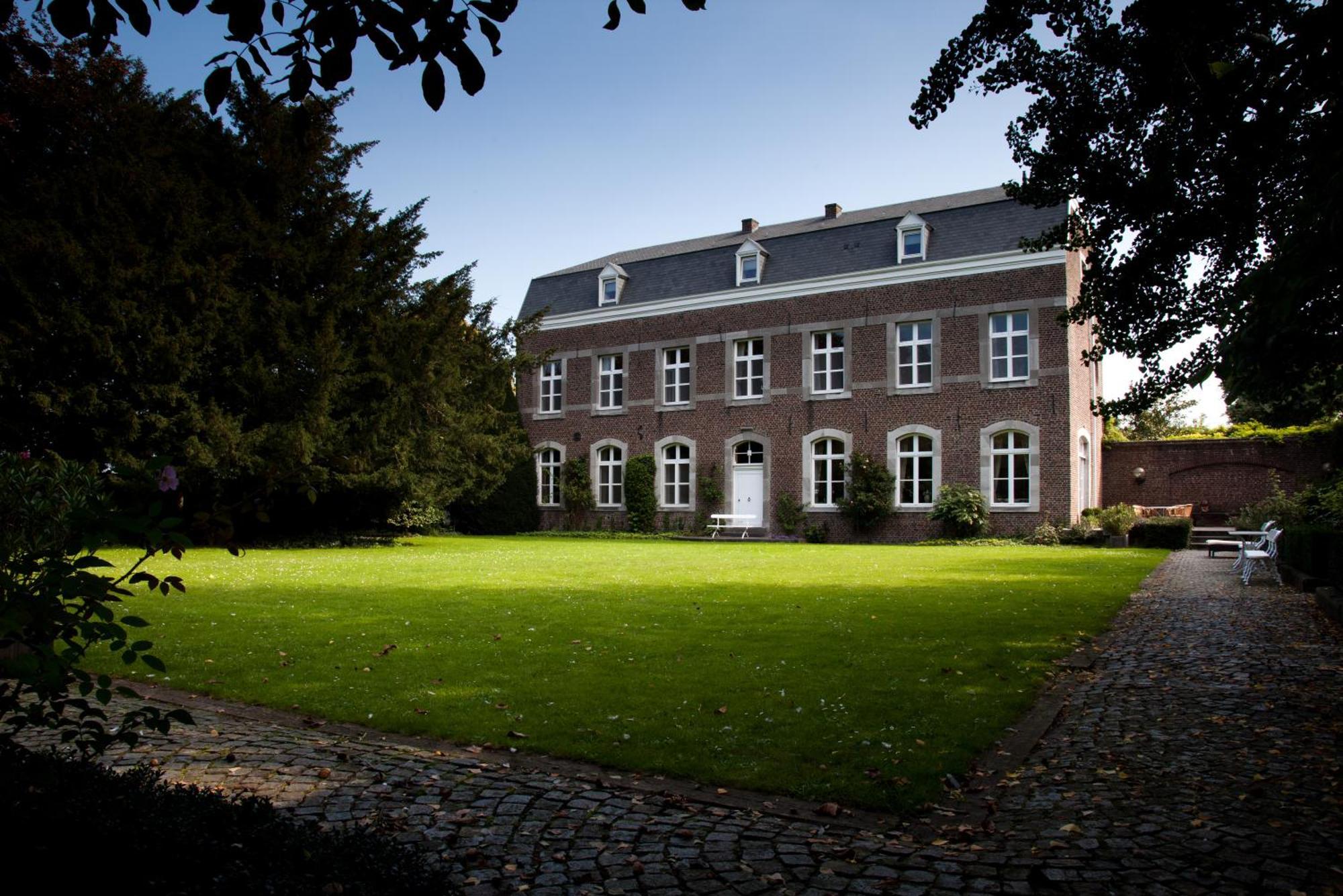 B&B Het Agnetenklooster Maaseik Exteriör bild
