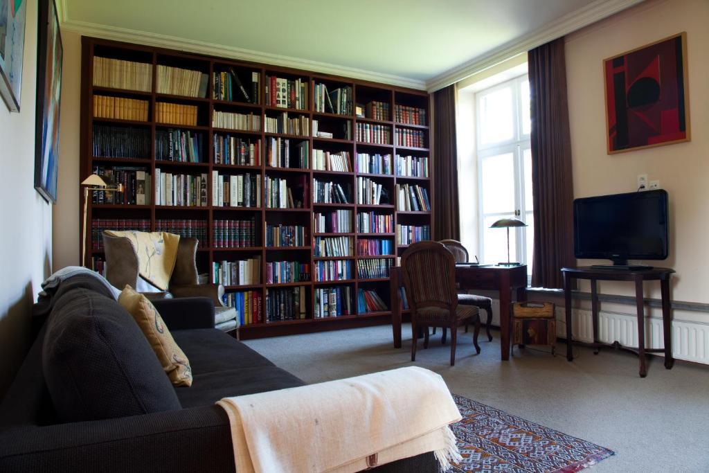 B&B Het Agnetenklooster Maaseik Exteriör bild